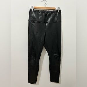The perfect faux leather legging 🖤